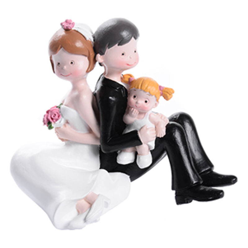 Pareja novios con niña 10 cm. -(caja 4 und.)- 28476