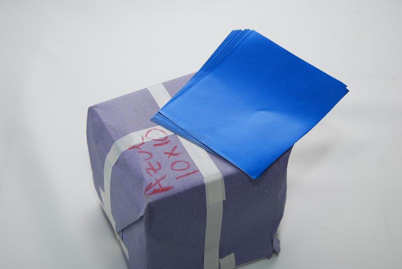 Papel met. color azul 12 x 12 (pq. 1 kg.)